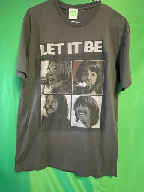 A t-shirt with the beatles on it.